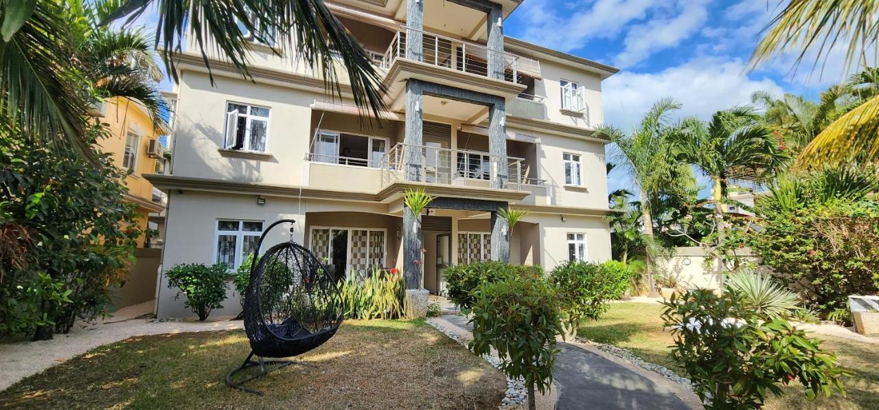Number 7, 2Nd Floor, Pebble Bay Apartments With Garden View Grand-Baie Eksteriør bilde
